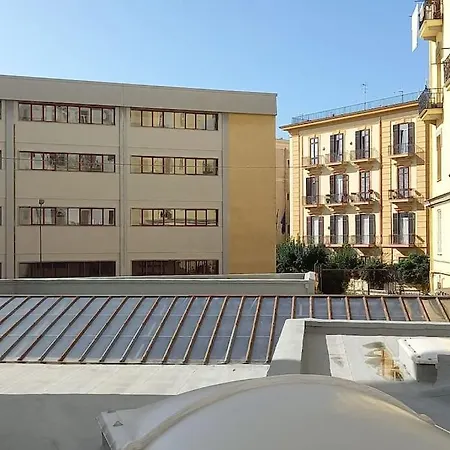 Nel Cuore Del Vomero Apartamento *