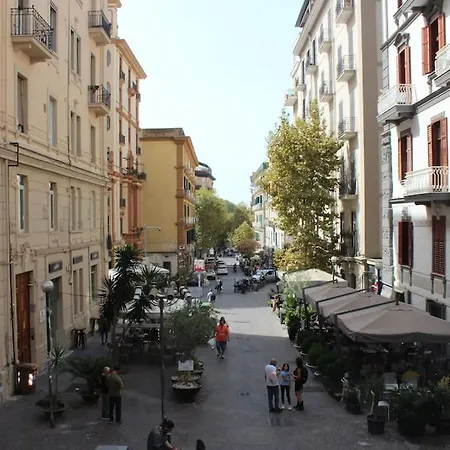 Апартаменты Nel Cuore Del Vomero Неаполь