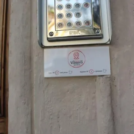 Nel Cuore Del Vomero Апартаменты *